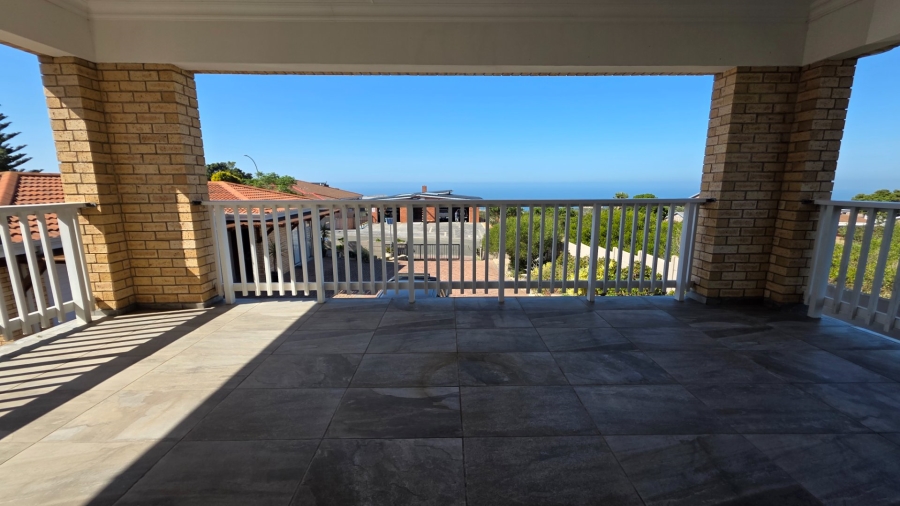 4 Bedroom Property for Sale in Dana Bay Western Cape